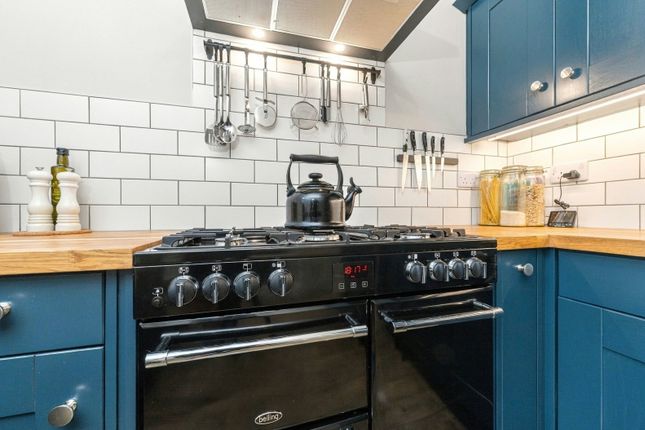 10, Sandbed Lane, Leeds photo 4