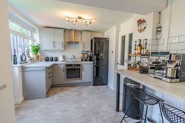 42, Glamorgan Street, Barry photo 4