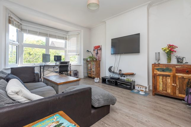 Flat to rent in Falkland Avenue, London