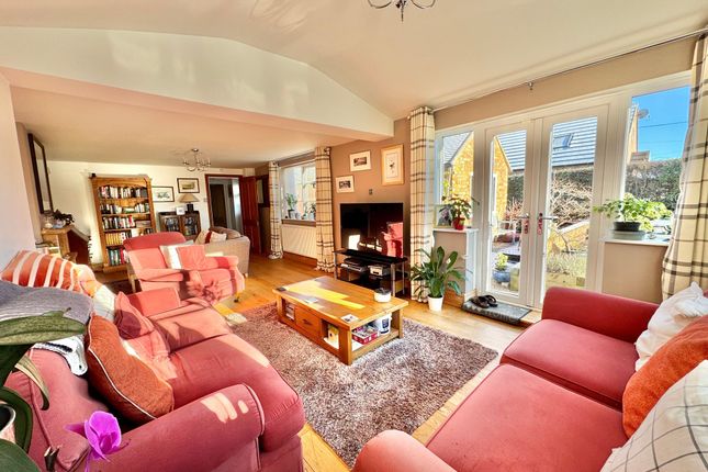 39 Hawkes Mill Lane, Coventry photo 3