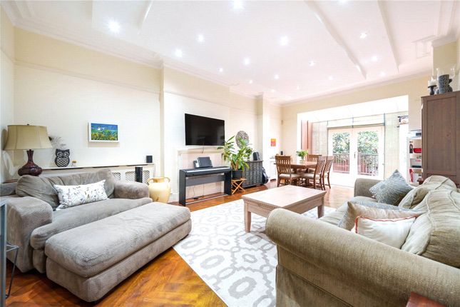 Thumbnail Flat to rent in Langland Gardens, London