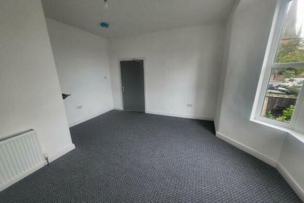 Room to rent in 91 Church Road, Birkenhead