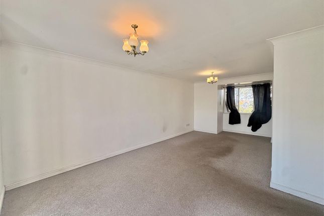 Flat 25, Lady Hamilton Court, 50, Barnstaple Road, Southend-on-Sea photo 2