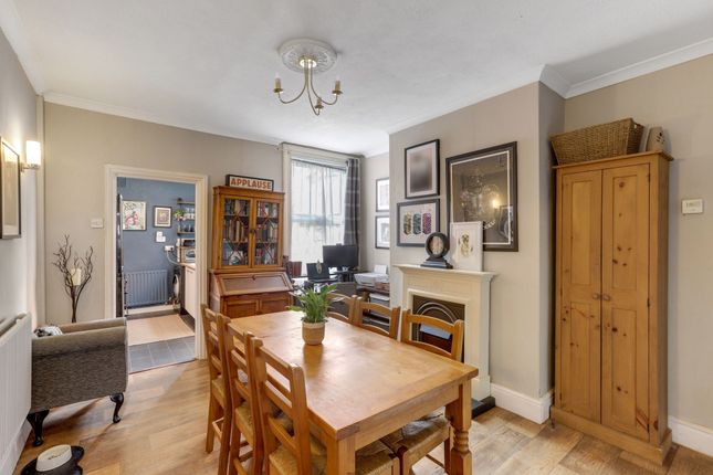 47 Montague Road, Nottingham photo 3