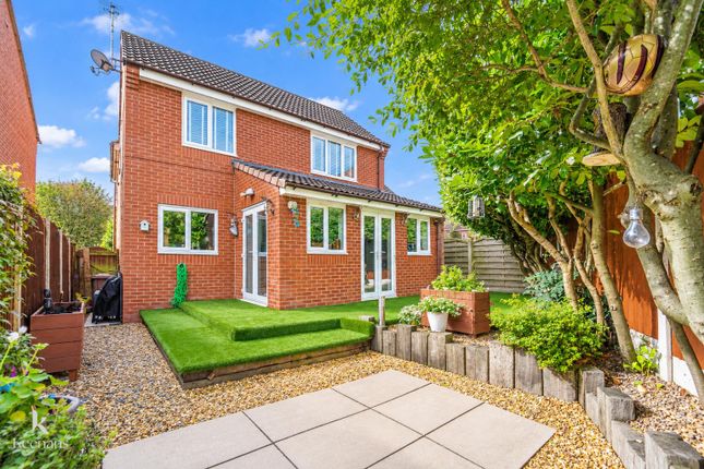 3, Speedie Close, Blackburn photo 4