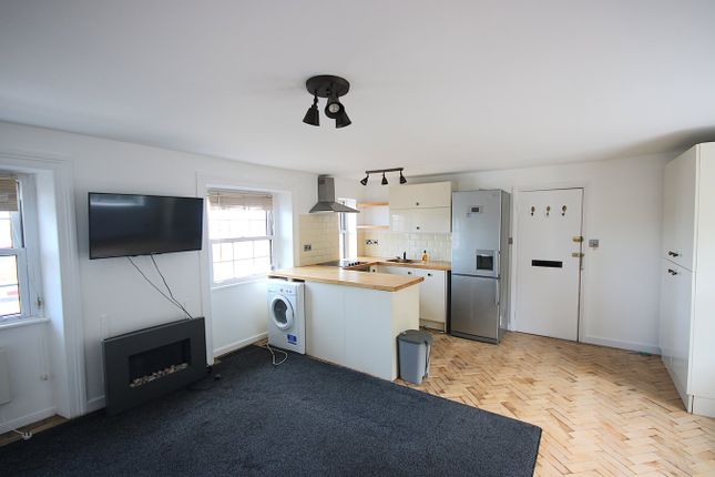 7, Magnolia Flats, Regent Road, Jersey photo 3