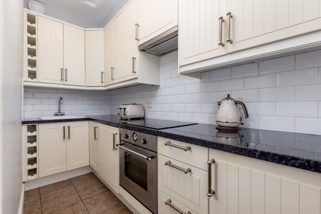 Flat for sale in 144/1 St. Stephen Street, Stockbridge, Edinburgh