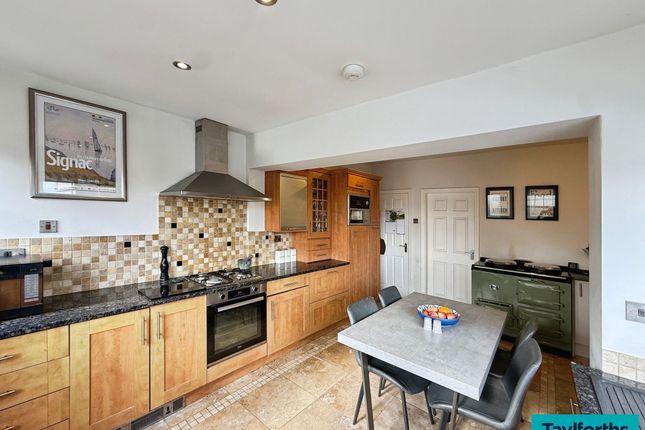 1 Milton Grove, Barnoldswick photo 3