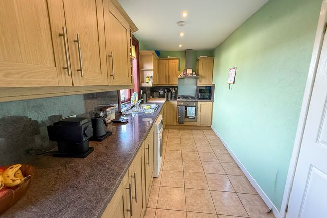 14, Queens Avenue, Blairgowrie photo 3