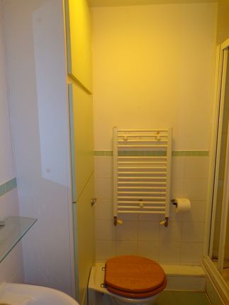 25, Portland House , Swansea  photo 4