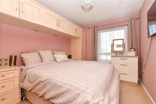 Flat for sale in St. James Road, Sutton, Surrey