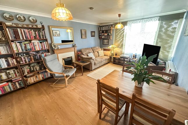 70, Limehurst Avenue, Finchfield photo 3