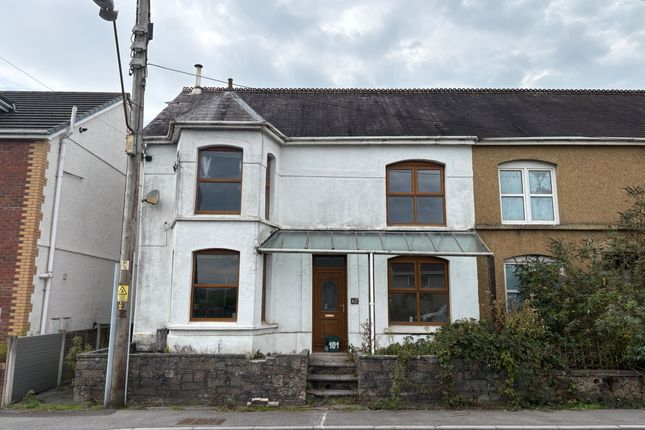 3-bed semi-detached on 67 Blaenau Road, Llandybie, Ammanford, £125,000