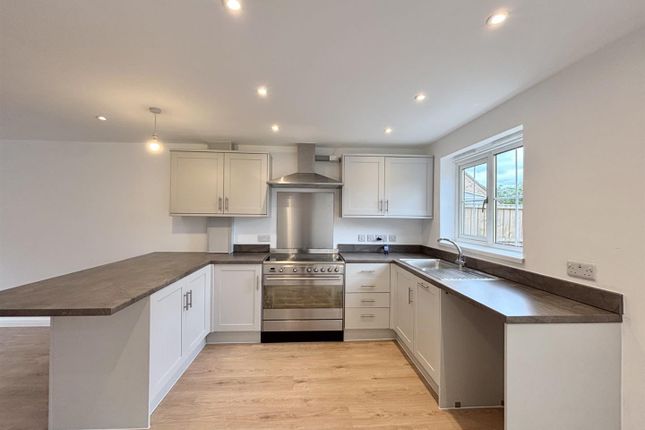19, Brionne Way, Shaftesbury photo 3