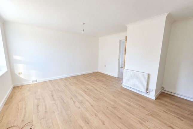15 Alen Square, Staplehurst photo 2