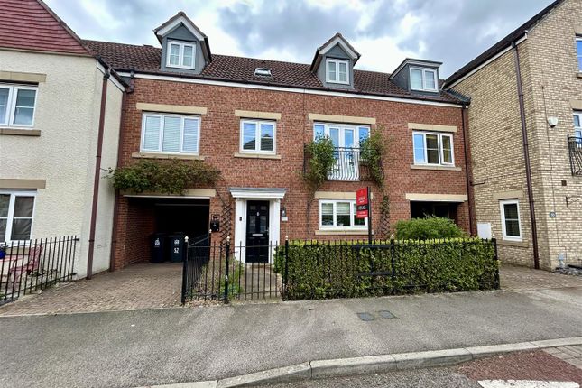 4-bed house on 52, Collingsway, Darlington, £1,400/mo