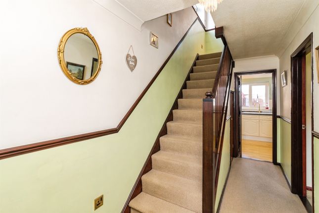 12, Edendale, Lowestoft photo 3