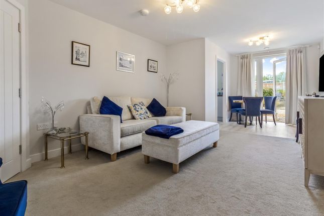 Flat 3 Walnut Tree Place, 2, Goring Street, Worthing photo 3