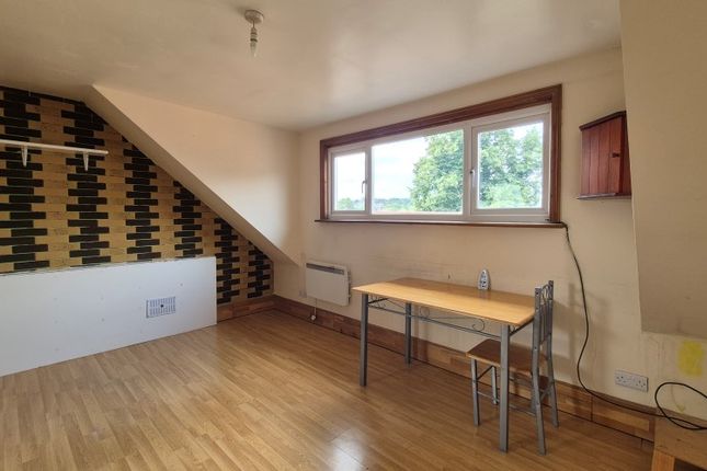 Flat 13, 23-25 Biscot Road, Luton photo 3