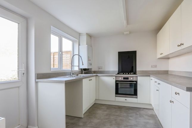 4, Twyford Close, Bournemouth photo 3