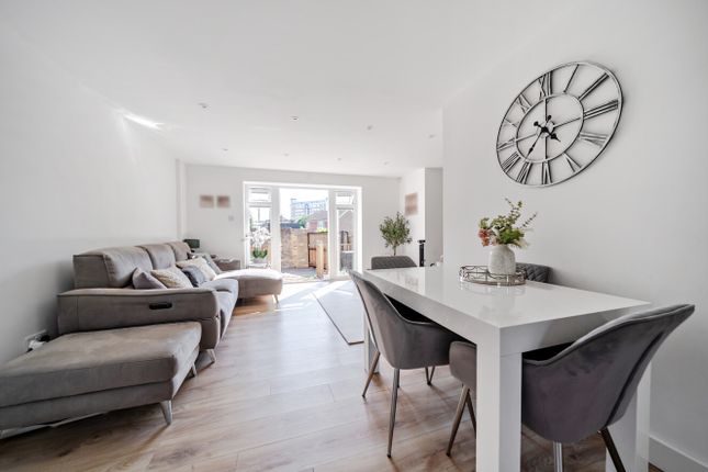 4A,, Hawes Road, Bromley photo 2