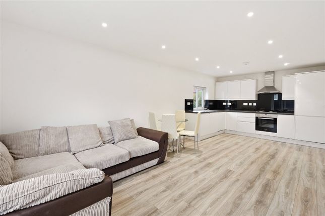 Flat to rent in 236A Swakeleys Road, Ickenham, Uxbridge