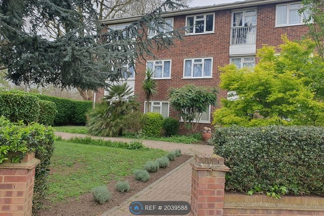 Flat to rent in Manor Court Road, Ealing