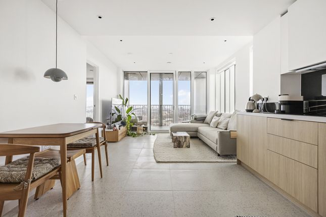 2-bed flat on Flat Apartment 1805, 7, Bouchon Point, Cendal Crescent, London, £675,000