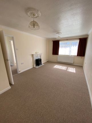 Bungalow to rent in Wembley Avenue, Mayland