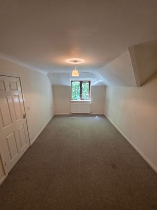 8 Francis, Throop Road, Bournemouth photo 2