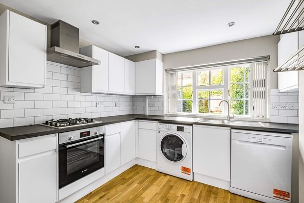 Lawford Road, London photo 3