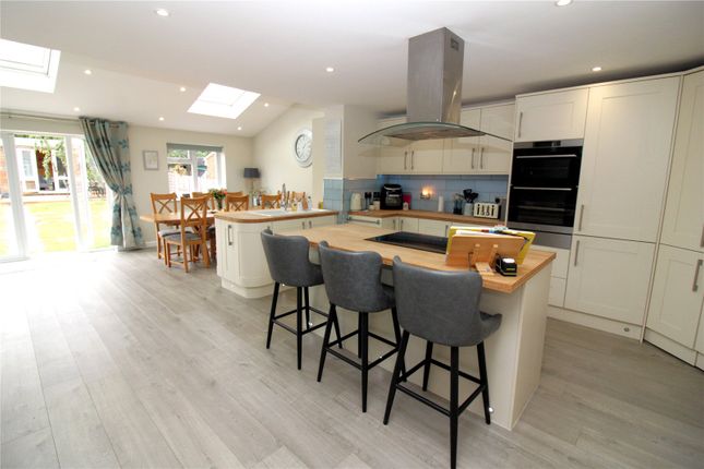 5, Mead Way, Hampshire photo 2