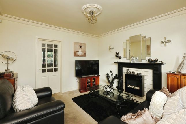 14, Lister Crescent, Sheffield photo 3