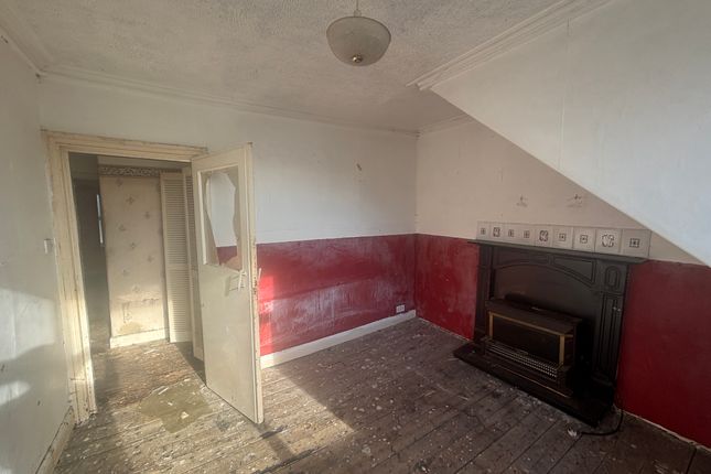 3/2, 24 South Street, Greenock photo 2