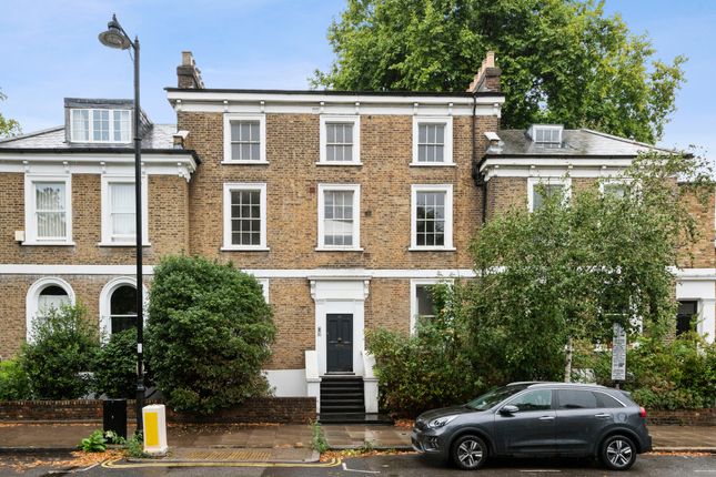 Thumbnail Flat for sale in Canonbury Park North, London