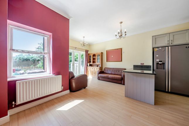 468, Kingston Road, London photo 4