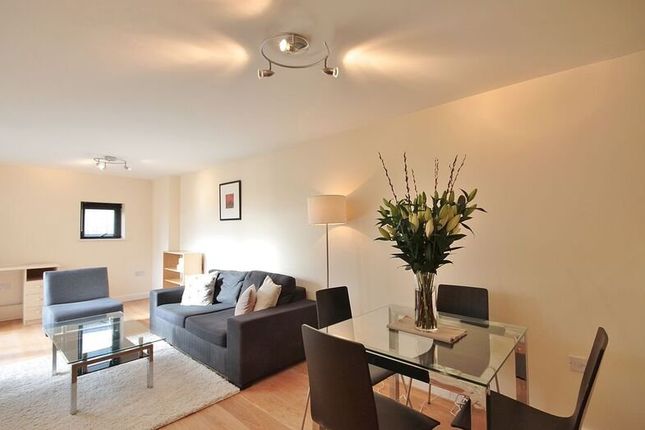 Thumbnail Flat to rent in Woodins Way, Oxford