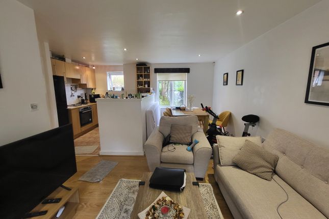 38 Jackson Crescent, Hulme, Manchester photo 4