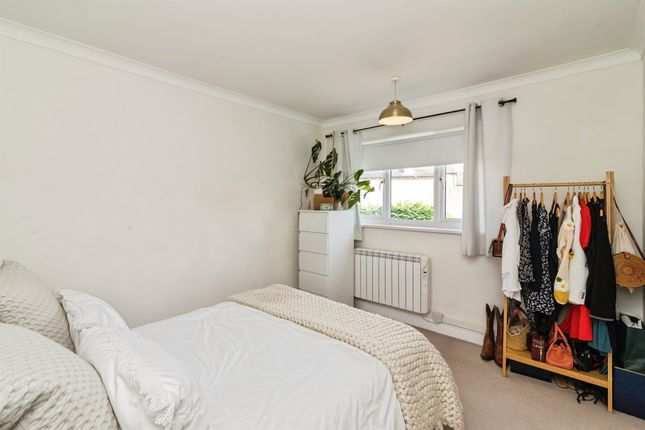 13, Millside, Norwich photo 4