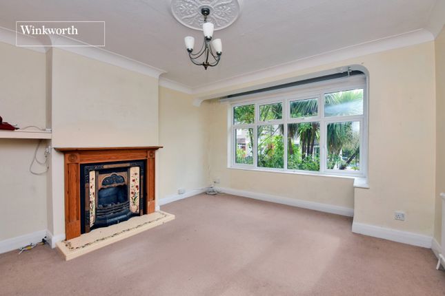 28, Moreton Road, Worcester Park photo 2