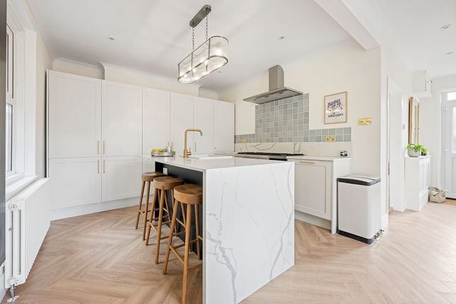 11 Charborough Road, Broadstone photo 4