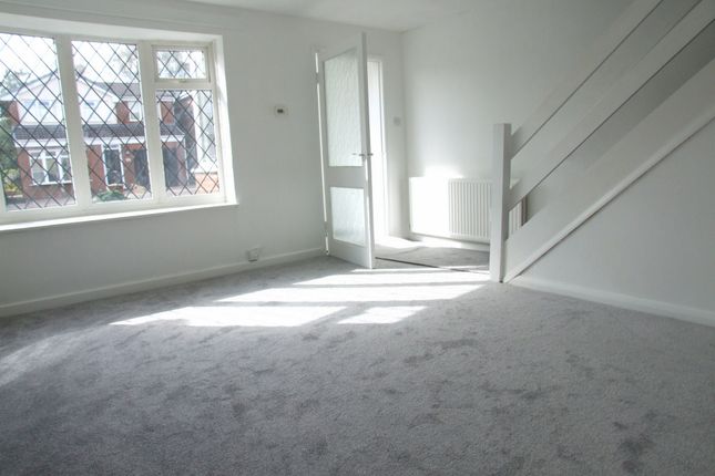 2, Hales Close, Manchester photo 3