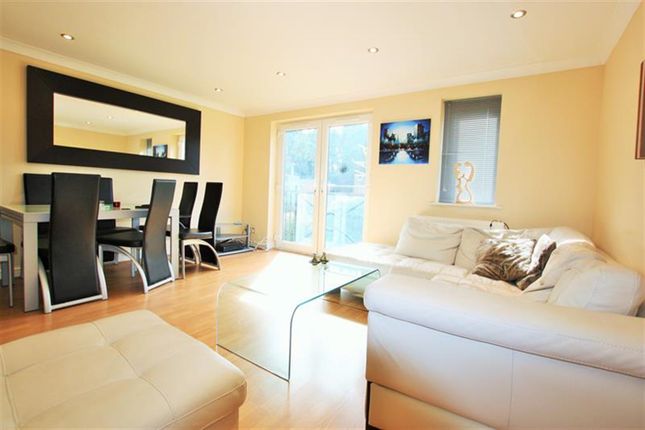 Thumbnail Flat to rent in Grenville Place, Mill Hill