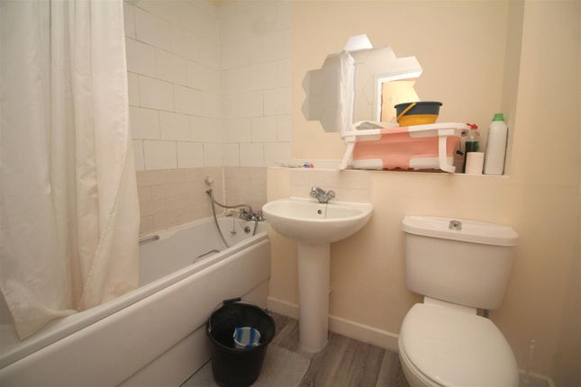 Flat for sale in Lime Kiln Close, Peterborough