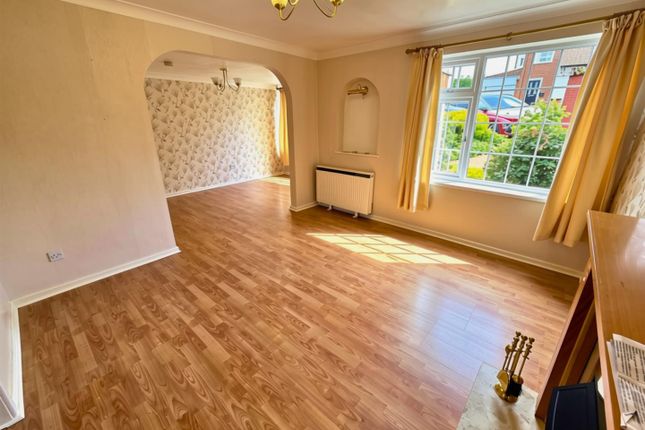 15, Bramcote Drive, Retford photo 3