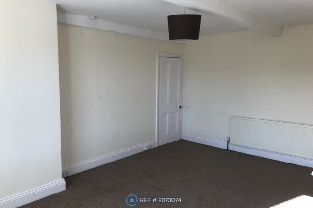 Terraced house to rent in Norristhorpe Lane, Liversedge