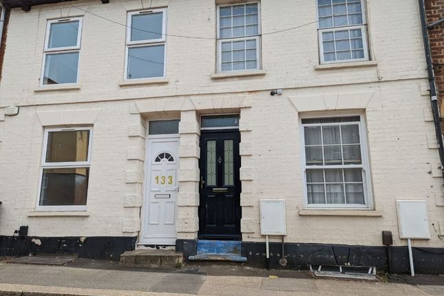 4 Bedroom Terraced For Rent