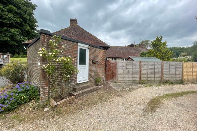 Thumbnail Bungalow to rent in Lye Lane, West Stoke, Chichester