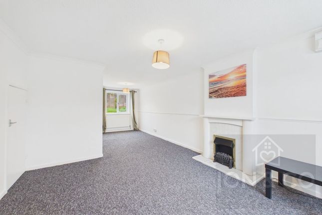 Walgrave Close, Northampton photo 4