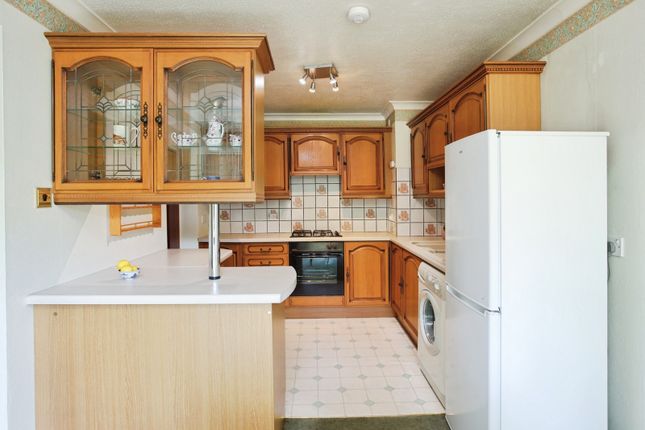 2 Shrublands Court,, Mill Crescent, Kent photo 3